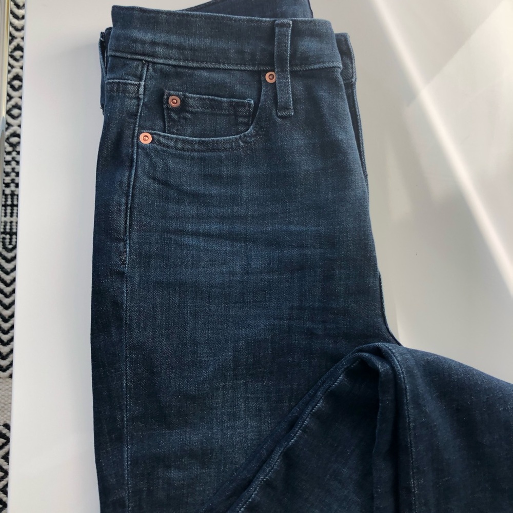 Gap true skinny jeans dark wash